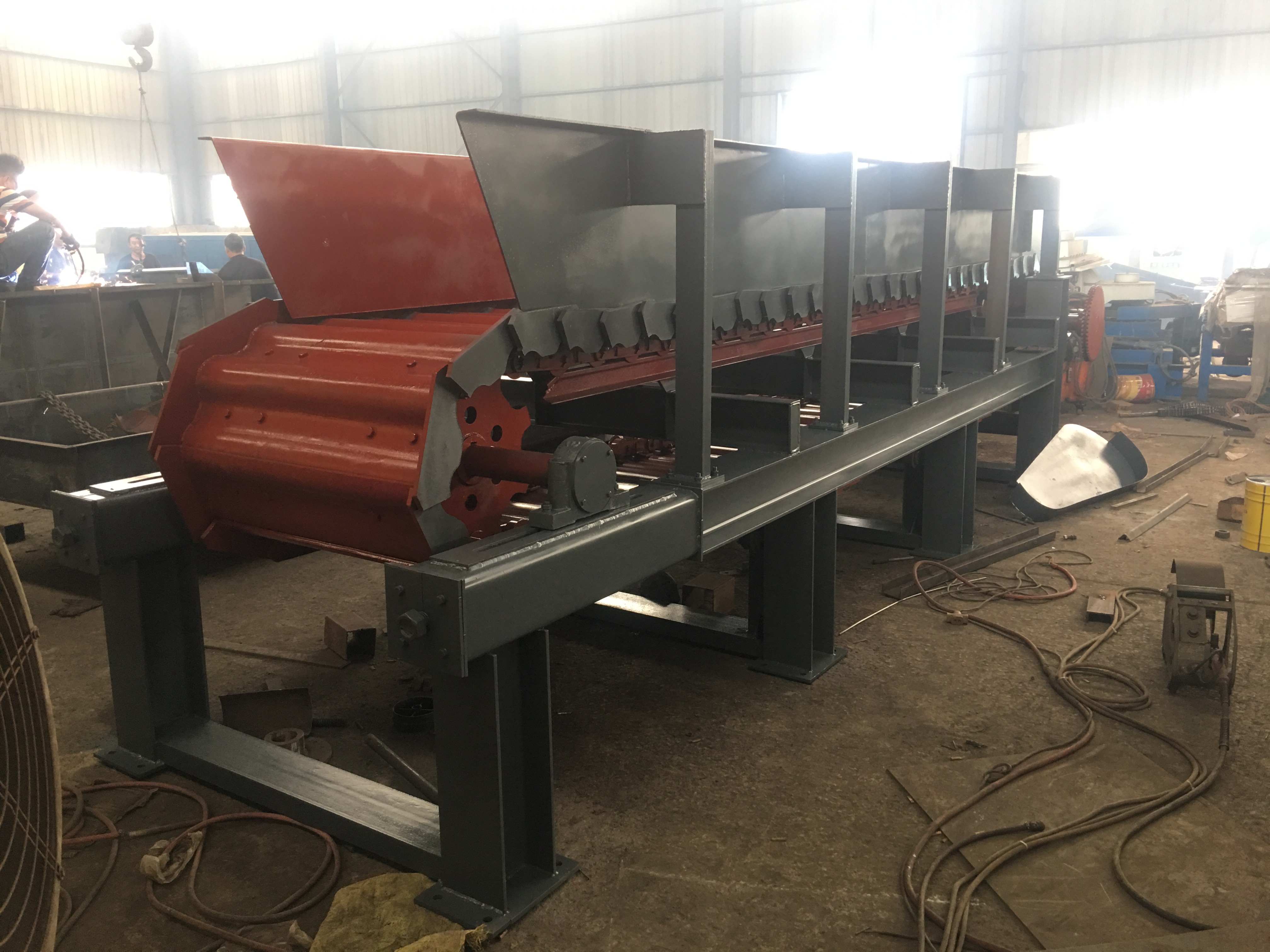 礦山鱗板輸送機的結構組成及參數選型