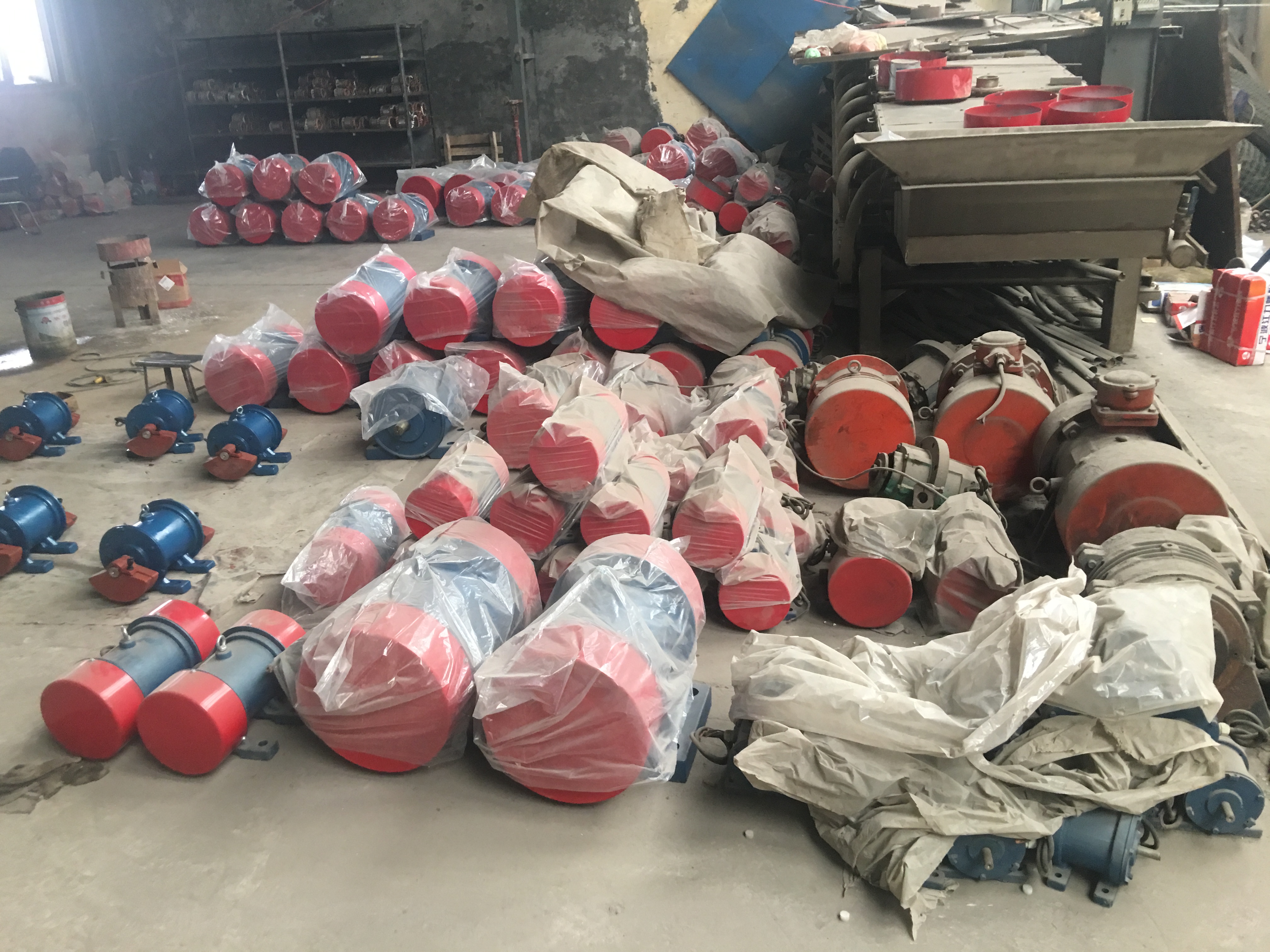 奧創振動電機廠家現貨展示